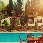 Secret Forest - Wellness Retreat & Healing (adults Only) 酒店 4*